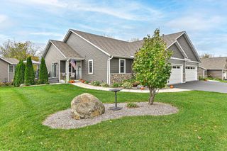 317 Trailview CROSSING #15, Waterford, WI 53185