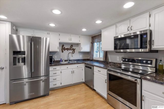 13524 Redwood Street, Omaha, NE 68138