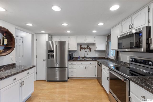 13524 Redwood Street, Omaha, NE 68138