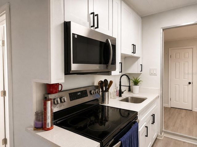 217 50TH TER N, St Petersburg, FL 33703