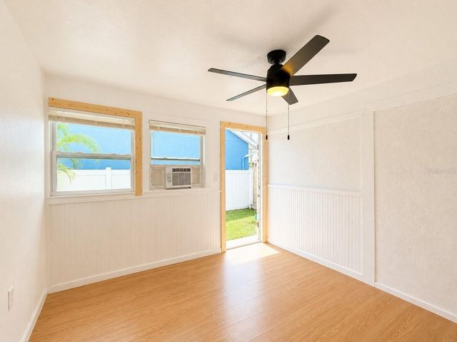 217 50TH TER N, St Petersburg, FL 33703
