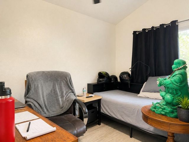 217 50TH TER N, St Petersburg, FL 33703