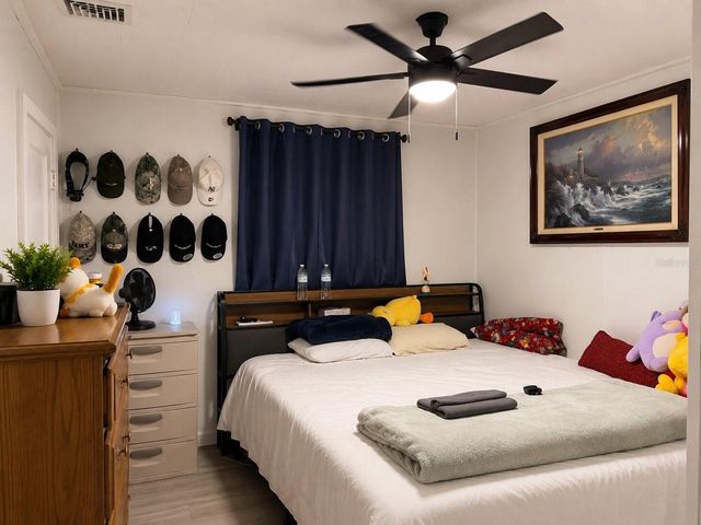 217 50TH TER N, St Petersburg, FL 33703
