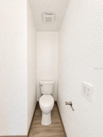 217 50TH TER N, St Petersburg, FL 33703