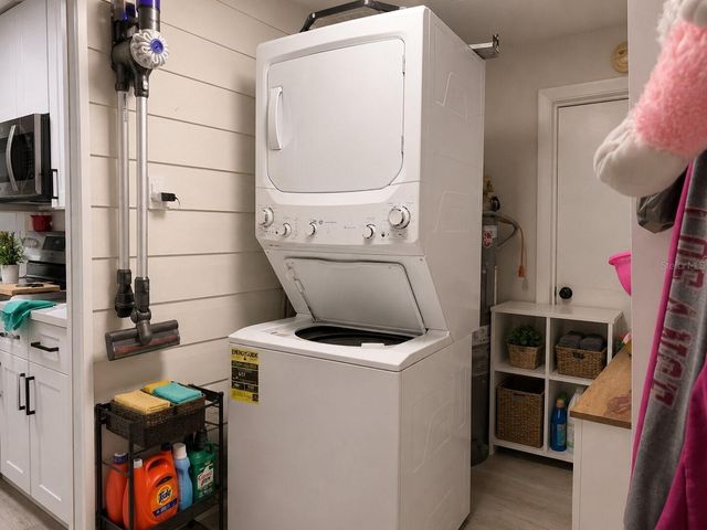 217 50TH TER N, St Petersburg, FL 33703