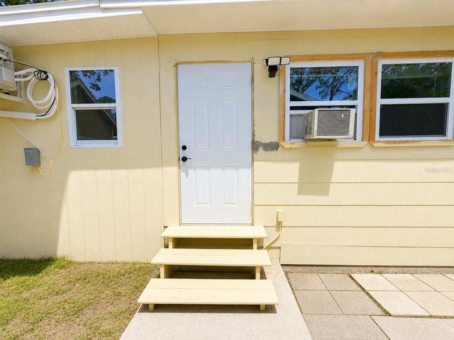 217 50TH TER N, St Petersburg, FL 33703