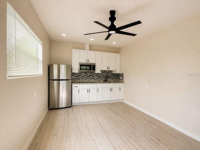 217 50TH TER N, St Petersburg, FL 33703