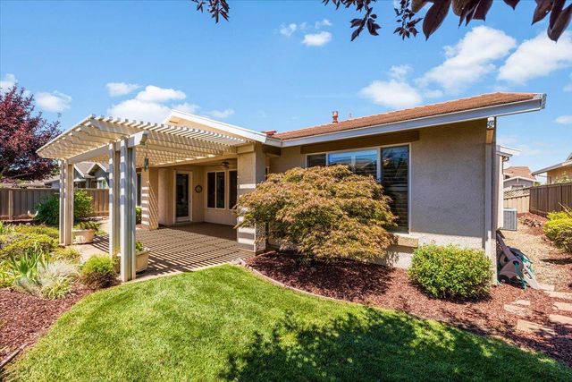 632 Orchid Ln, Lincoln, CA 95648