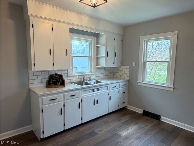 41345 Griswold Road, Elyria, OH 44035