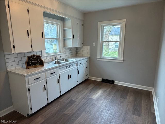 41345 Griswold Road, Elyria, OH 44035