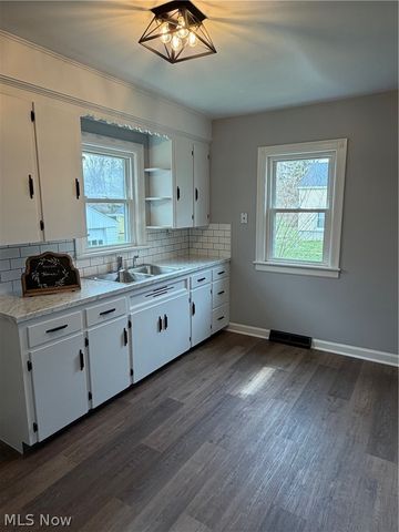 41345 Griswold Road, Elyria, OH 44035