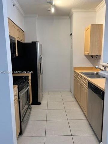 6841 SW 44th Street 204, Miami, FL 33155