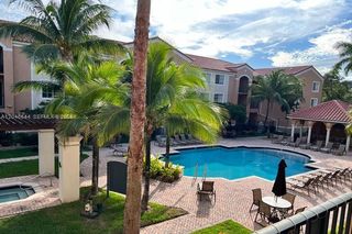 6841 SW 44th Street 204, Miami, FL 33155