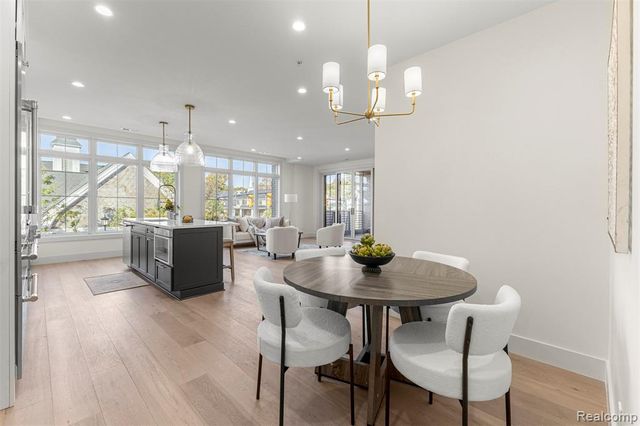 156 N Center Unit 202, Northville, MI 48167