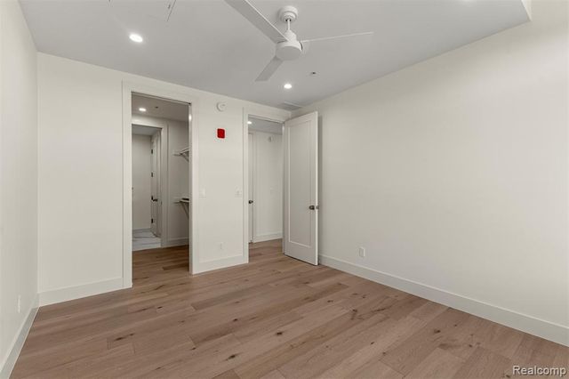 156 N Center Unit 202, Northville, MI 48167