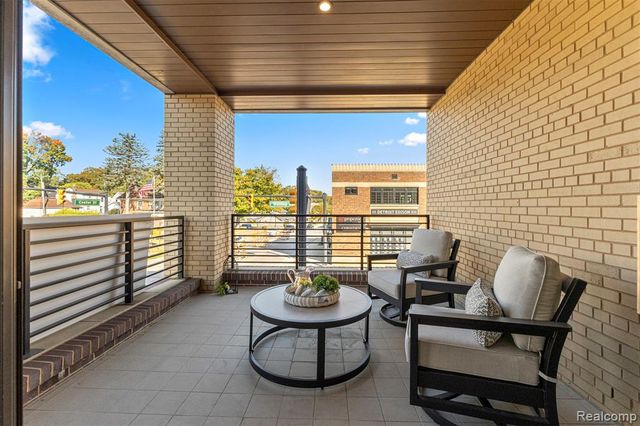 156 N Center Unit 202, Northville, MI 48167