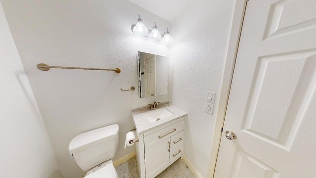 500 E Riverside DR 132, Austin, TX 78704