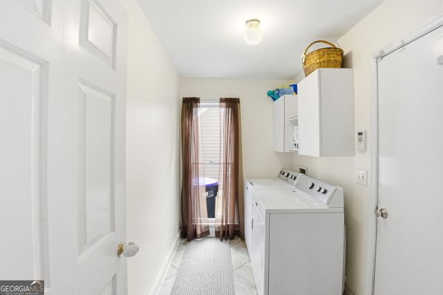 805 Meadowsong Circle, Lawrenceville, GA 30043