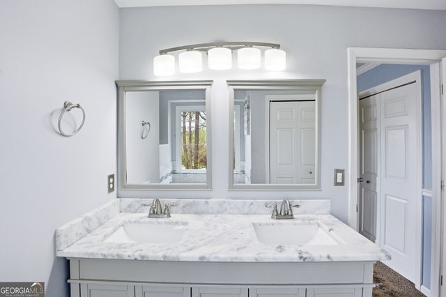 805 Meadowsong Circle, Lawrenceville, GA 30043