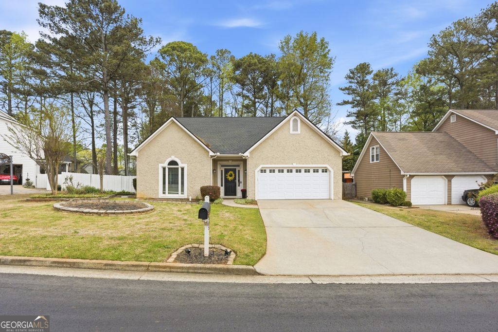 805 Meadowsong Circle, Lawrenceville, GA 30043