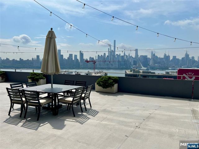 6050 Boulevard East 12D, West New York, NJ 07093