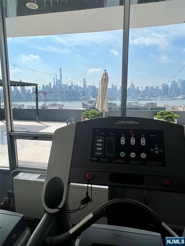 6050 Boulevard East 12D, West New York, NJ 07093