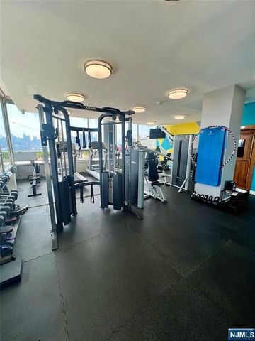 6050 Boulevard East 12D, West New York, NJ 07093