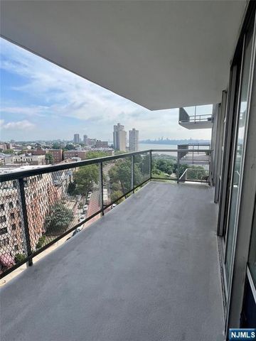 6050 Boulevard East 12D, West New York, NJ 07093