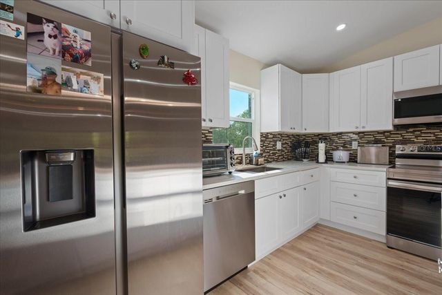 2405 VANCOUVER LANE, North Port, FL 34286