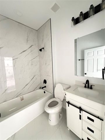 1717 BLOSSOM CIRCLE W, Lakeland, FL 33805