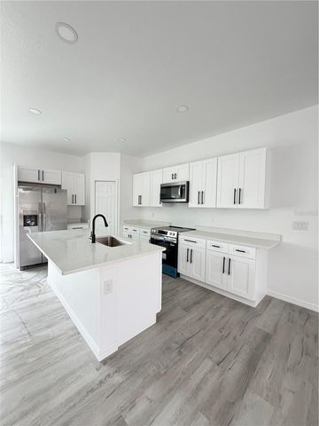 1717 BLOSSOM CIRCLE W, Lakeland, FL 33805