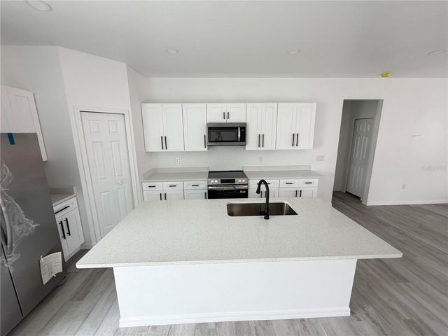 1717 BLOSSOM CIRCLE W, Lakeland, FL 33805