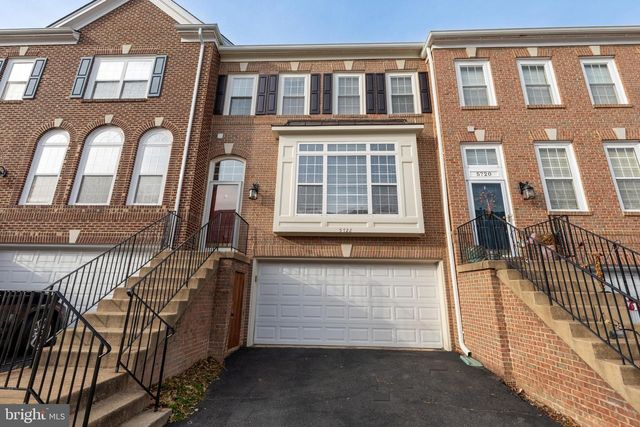 5722 GOVERNORS POND CIR, Alexandria, VA 22310