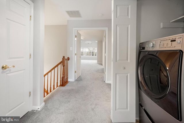 5722 GOVERNORS POND CIR, Alexandria, VA 22310