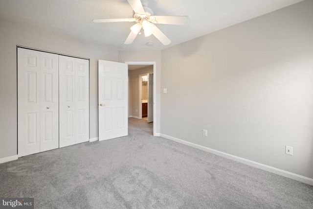 5722 GOVERNORS POND CIR, Alexandria, VA 22310