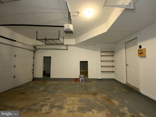 5722 GOVERNORS POND CIR, Alexandria, VA 22310