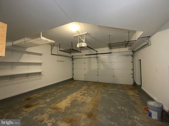 5722 GOVERNORS POND CIR, Alexandria, VA 22310