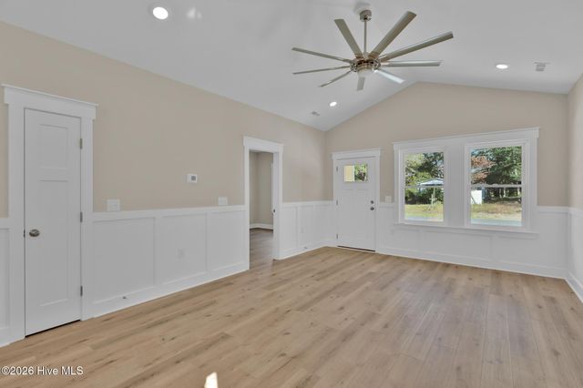 225 NE 75th Street, Oak Island, NC 28465