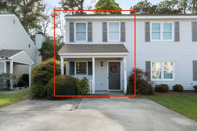 128 Lullwater Drive Unit B, Wilmington, NC 28403
