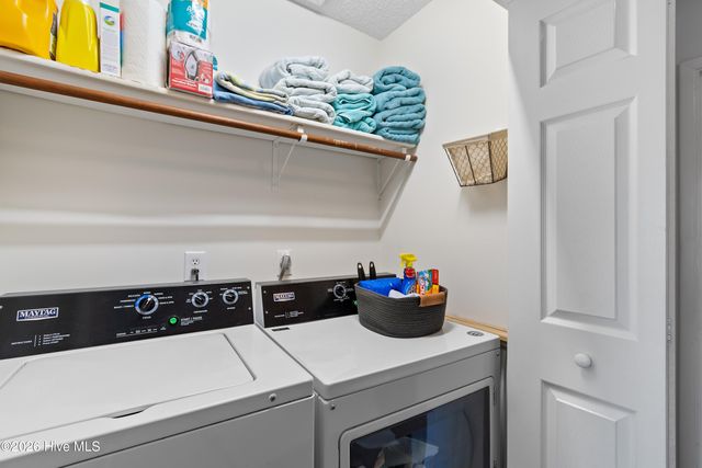 128 Lullwater Drive Unit B, Wilmington, NC 28403