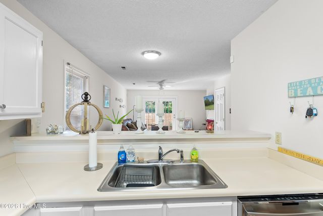 128 Lullwater Drive Unit B, Wilmington, NC 28403