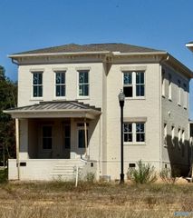 38 Peace Street NW, Huntsville, AL 35806