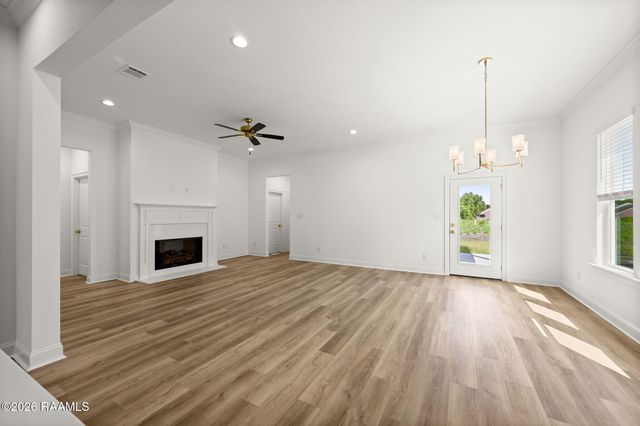 212 Landing Boulevard, Maurice, LA 70555