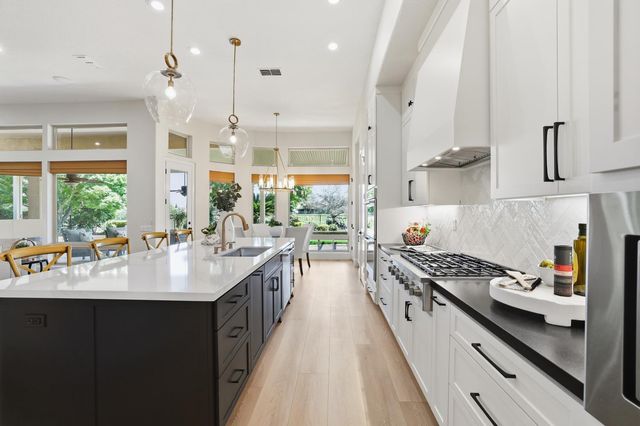 1663 Barn Valley Ln, Lincoln, CA 95648
