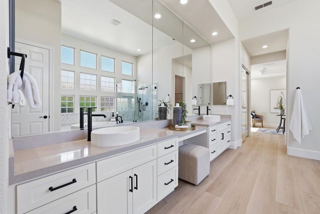 1663 Barn Valley Ln, Lincoln, CA 95648