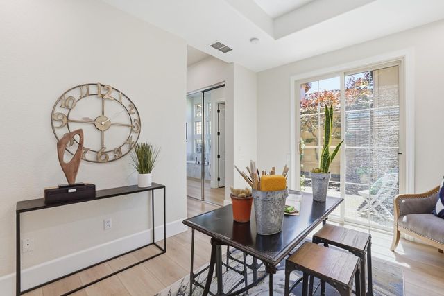 1663 Barn Valley Ln, Lincoln, CA 95648