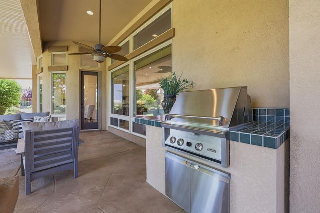 1663 Barn Valley Ln, Lincoln, CA 95648
