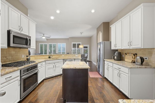 19111 Camden Woods Court, Tomball, TX 77377