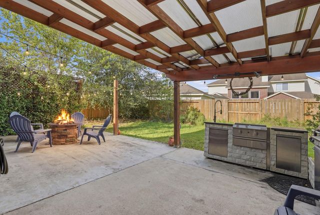 19111 Camden Woods Court, Tomball, TX 77377