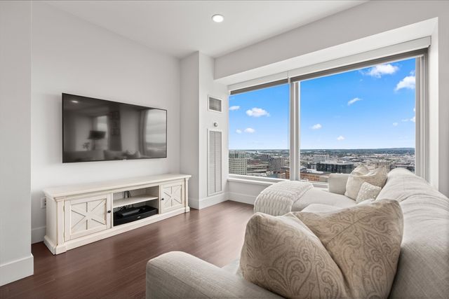 110 Stuart Street 26J, Boston, MA 02116